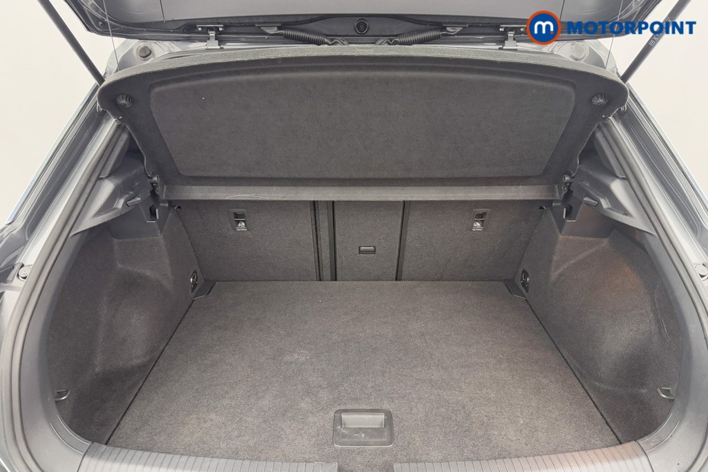 Used Volkswagen T-Roc 2023 for sale - 77404060: Photo 31