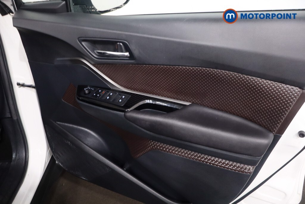 Used Toyota C-HR 2017 for sale - 77679607: Photo 28