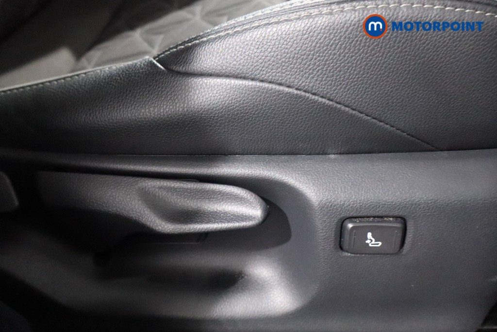 Used Toyota Yaris Cross 2022 for sale - 76453035: Photo 33