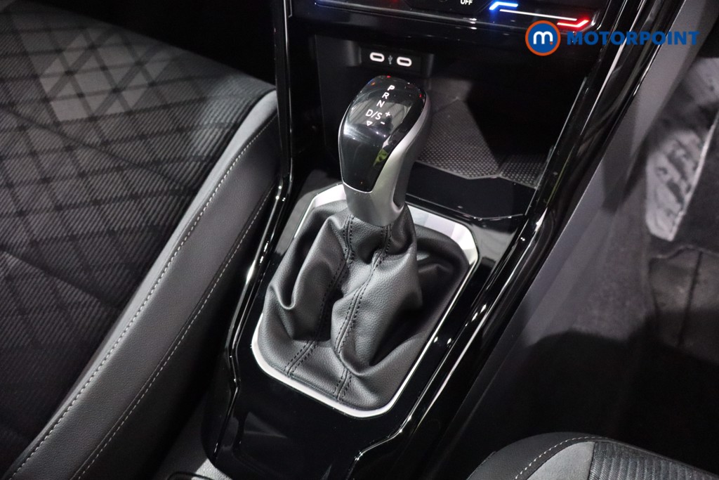 Used Volkswagen T-Roc 2024 for sale - 77393971: Photo 27