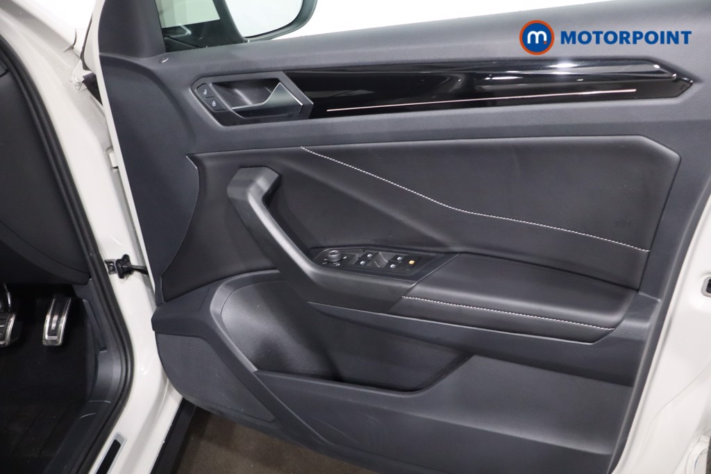 Used Volkswagen T-Roc 2024 for sale - 77393971: Photo 32