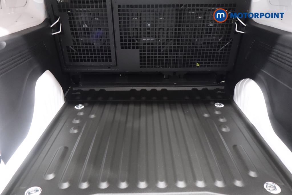 Used Citroen Berlingo 2025 for sale - 76442520: Photo 25