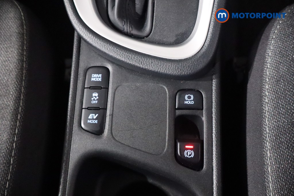 Used Toyota Yaris Cross 2024 for sale - 76172763: Photo 25