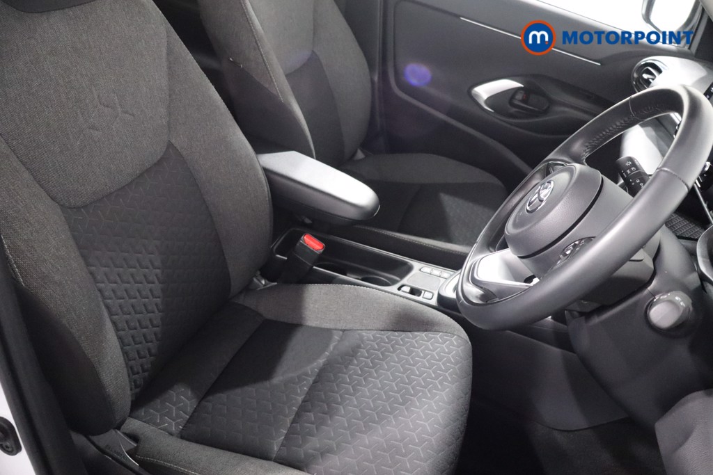 Used Toyota Yaris Cross 2024 for sale - 76172763: Photo 31