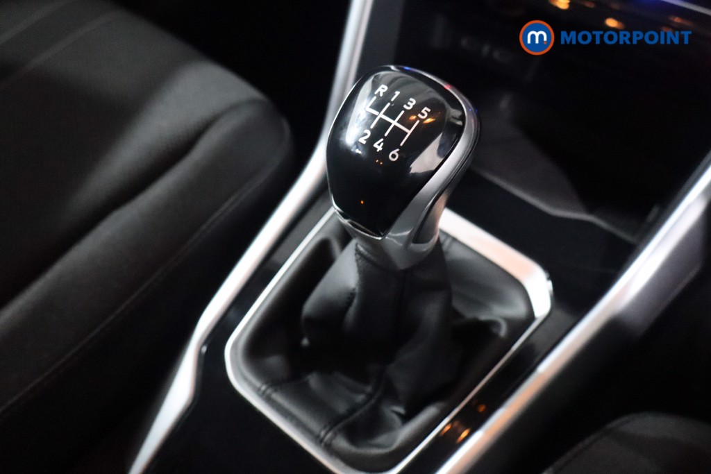 Used Volkswagen T-Roc 2023 for sale - 76638260: Photo 15