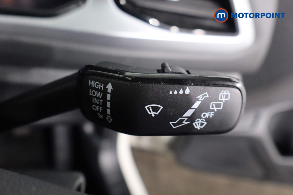 Used Volkswagen T-Roc 2023 for sale - 76638260: Photo 17