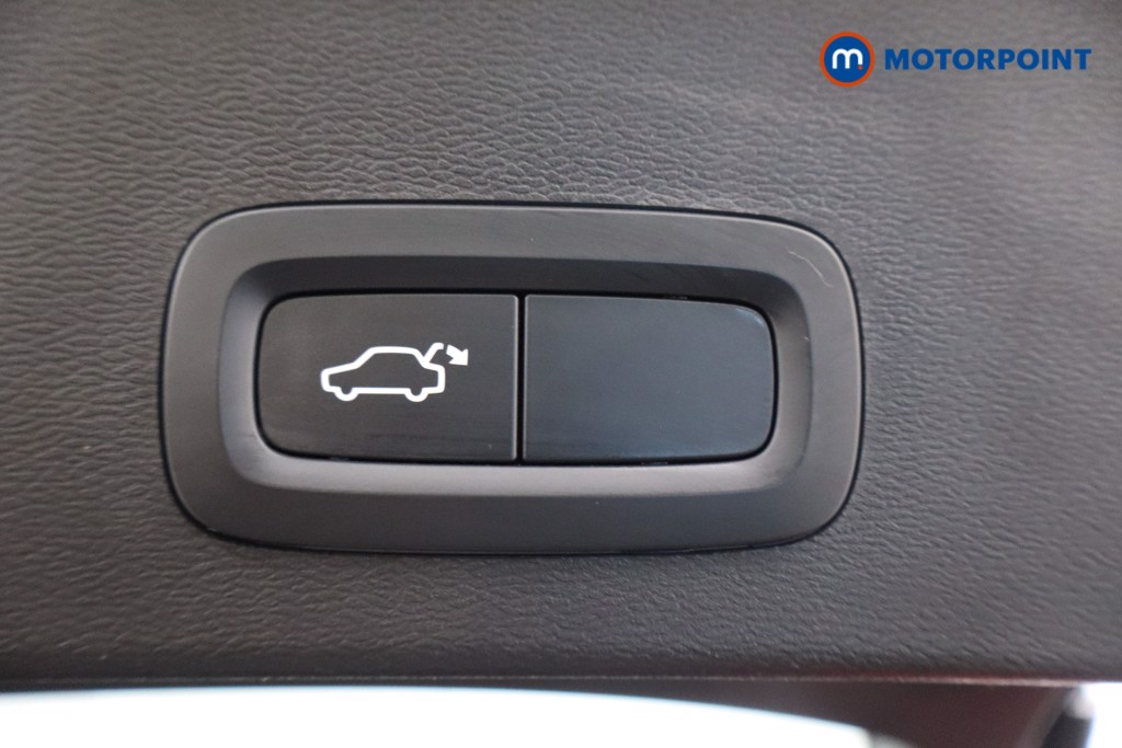 Used Volvo XC40 2022 for sale - 76332949: Photo 44