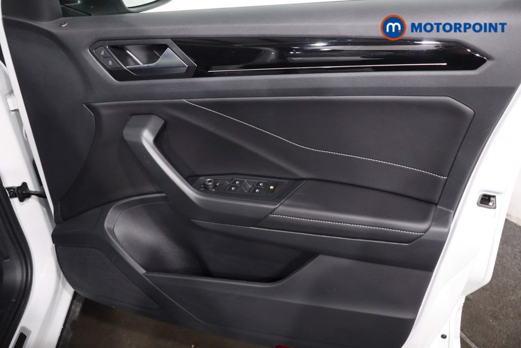 Used Volkswagen T-Roc 2025 for sale - 77297834: Photo 32