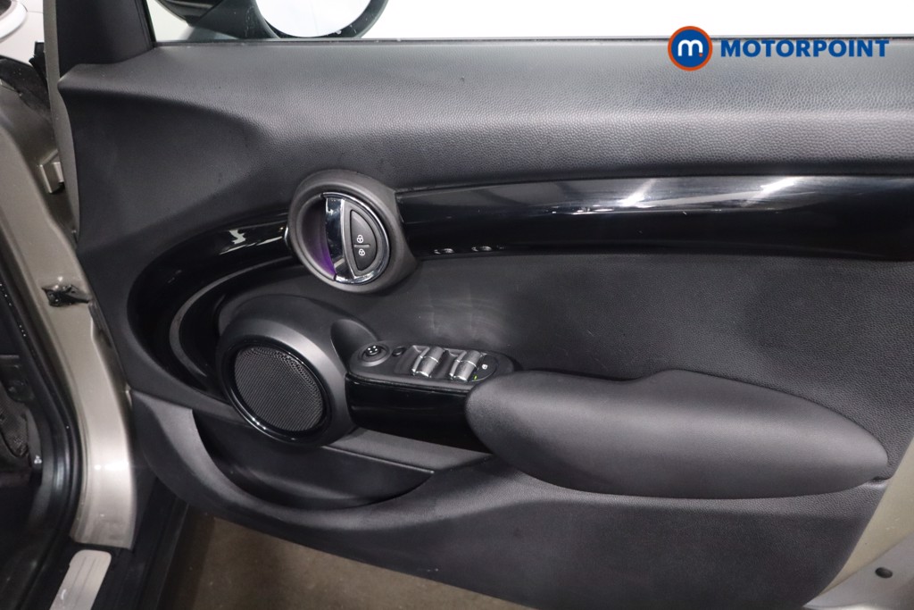 Used MINI Hatch 2019 for sale - 77297829: Photo 32