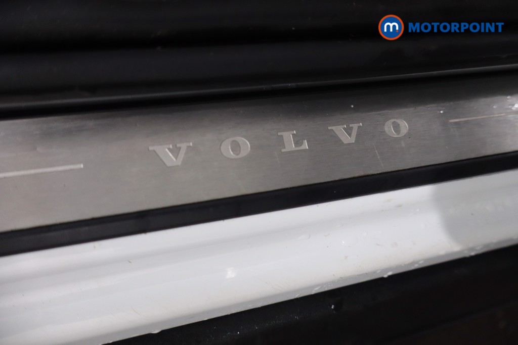 Used Volvo XC40 2023 for sale - 77152285: Photo 32