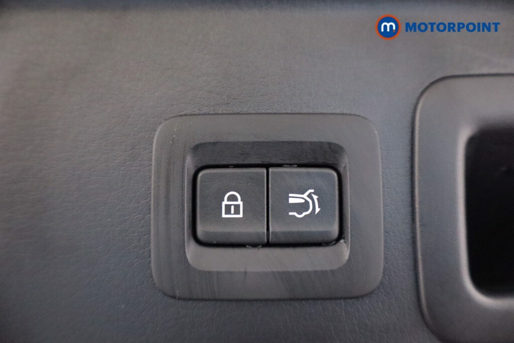 Used Mazda CX-30 2024 for sale - 76330243: Photo 46