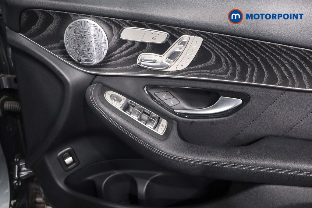 Used Mercedes-Benz GLC 2020 for sale - 76232013: Photo 32