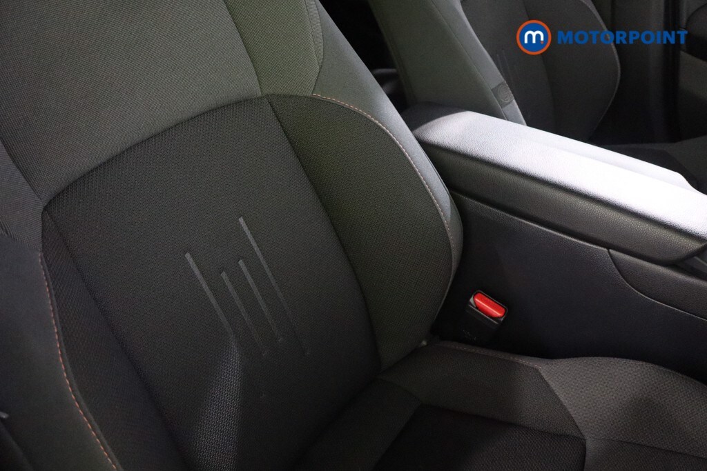 Used Toyota C-HR 2024 for sale - 76209598: Photo 32