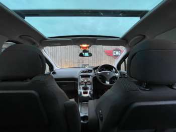 Used Peugeot 5008 2016 for sale - 74537002: Photo