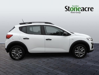 Used Dacia Sandero 2023 for sale - 76013179: Photo 2