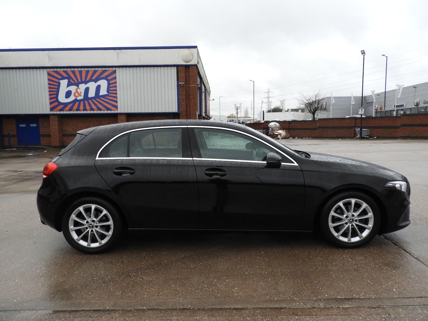 Used Mercedes-Benz A-Class 2019 for sale - 76926376: Photo 2