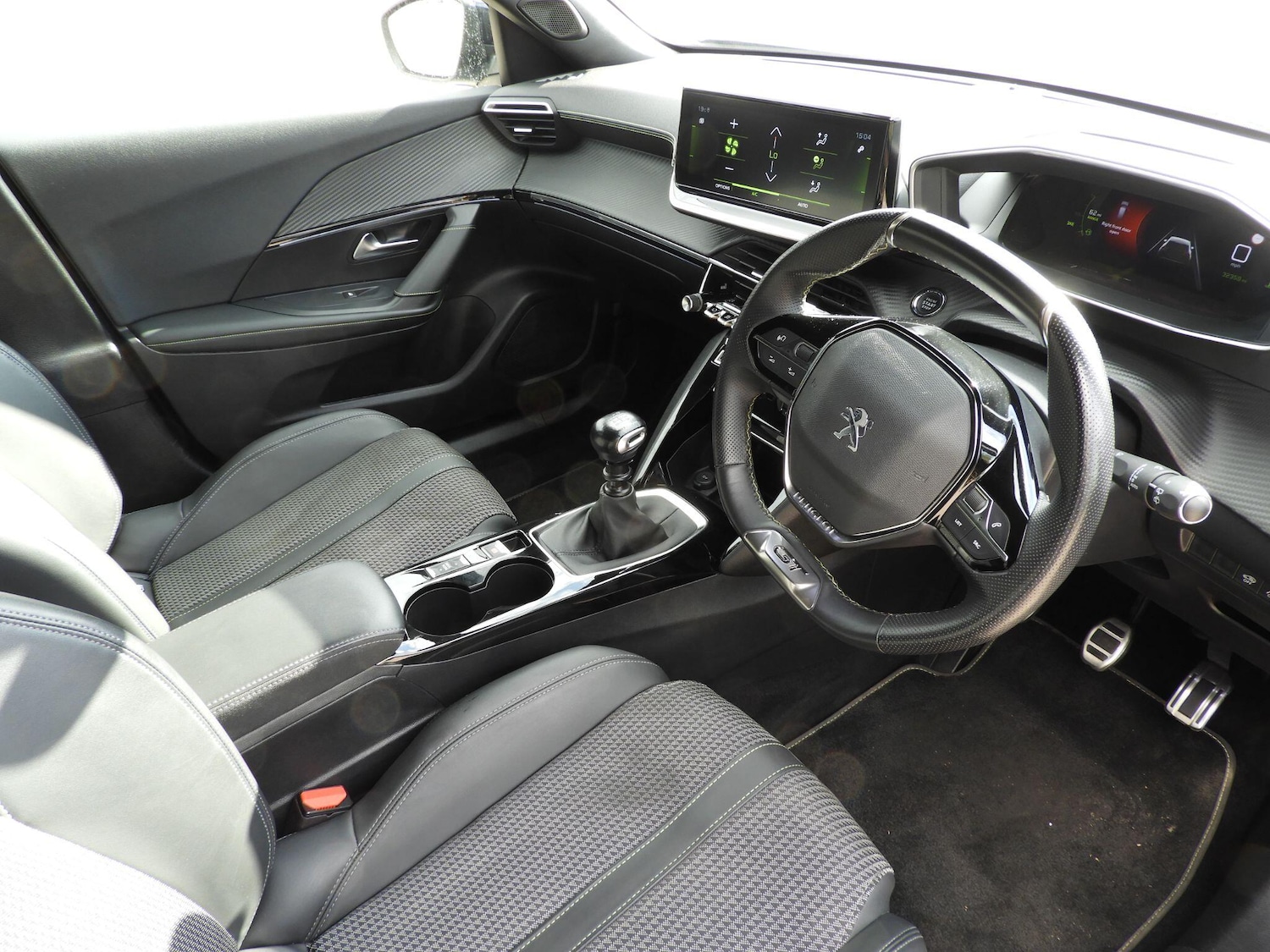 Used Peugeot 2008 2023 for sale - 76989215: Photo 11