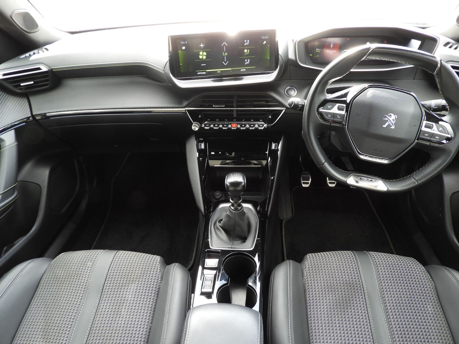 Used Peugeot 2008 2023 for sale - 76989215: Photo 12