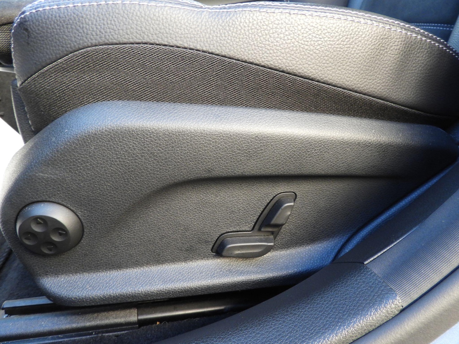 Used Mercedes-Benz C Class 2018 for sale - 76715512: Photo 27