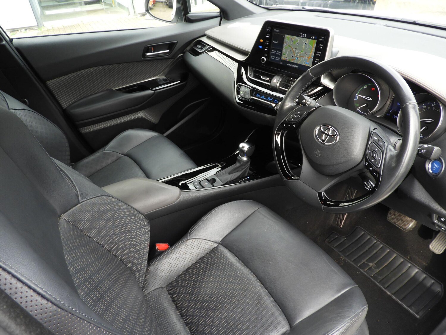 Used Toyota C-HR for sale - 77497117: Photo 11