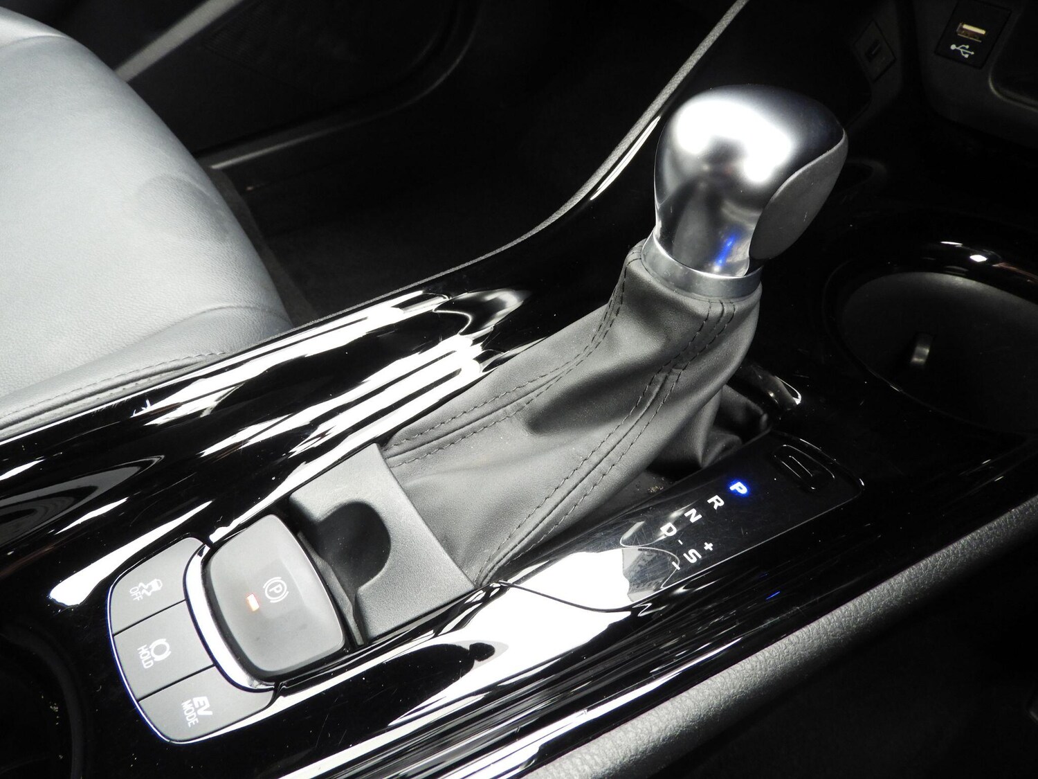 Used Toyota C-HR for sale - 77497117: Photo 20