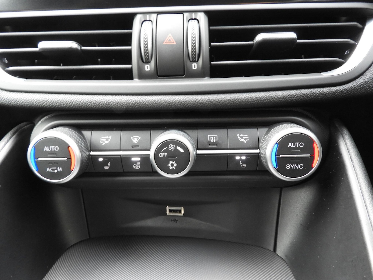 Used Alfa Romeo Giulia 2017 for sale - 77202620: Photo 20