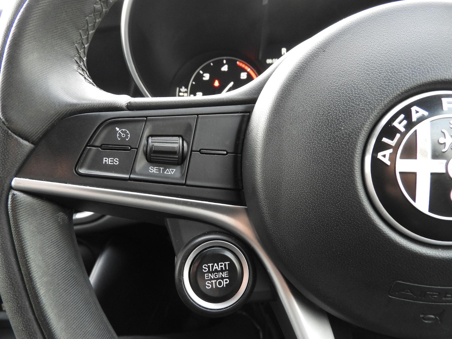 Used Alfa Romeo Giulia 2017 for sale - 77202620: Photo 21