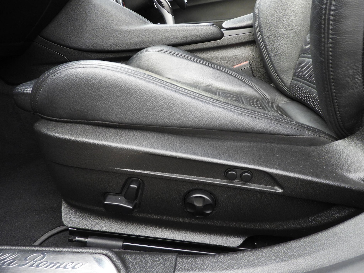 Used Alfa Romeo Giulia 2017 for sale - 77202620: Photo 28