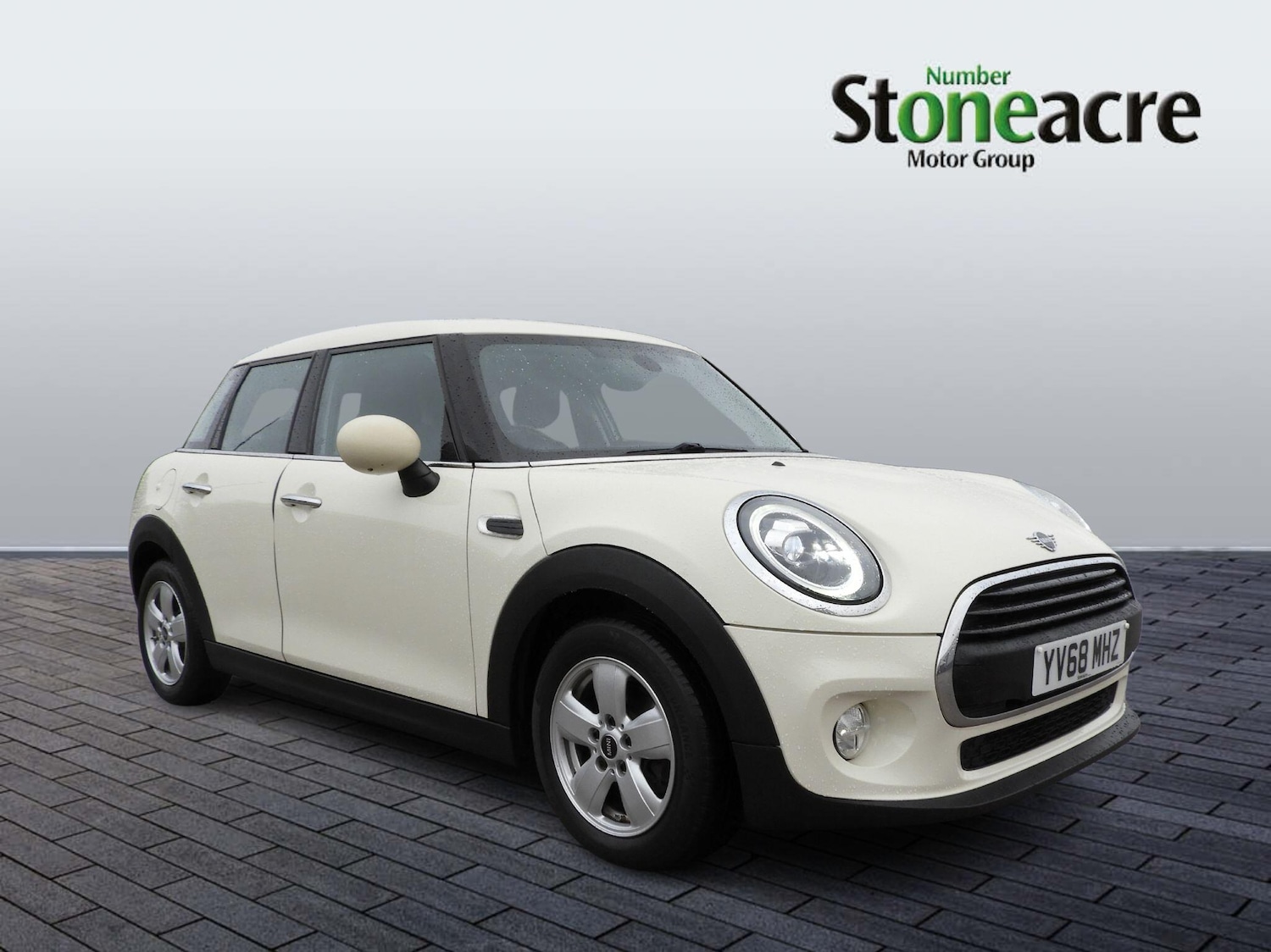 Used MINI Hatch 2019 for sale - 76409077: Photo 1