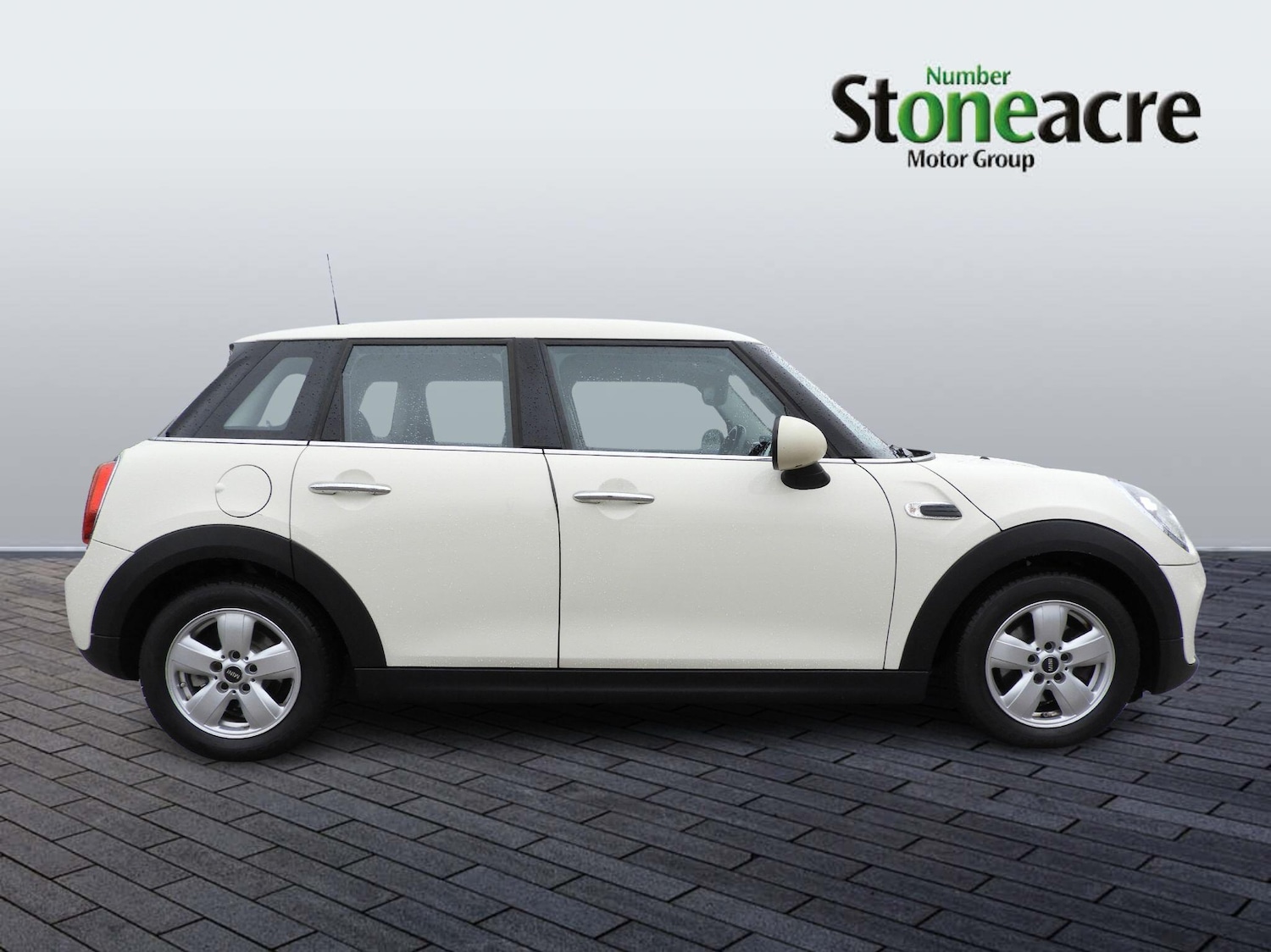Used MINI Hatch 2019 for sale - 76409077: Photo 2
