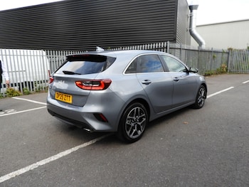 Used Kia Ceed 2025 for sale - 75857304: Photo