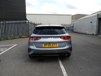 Used Kia Ceed 2025 for sale - 75857304: Photo