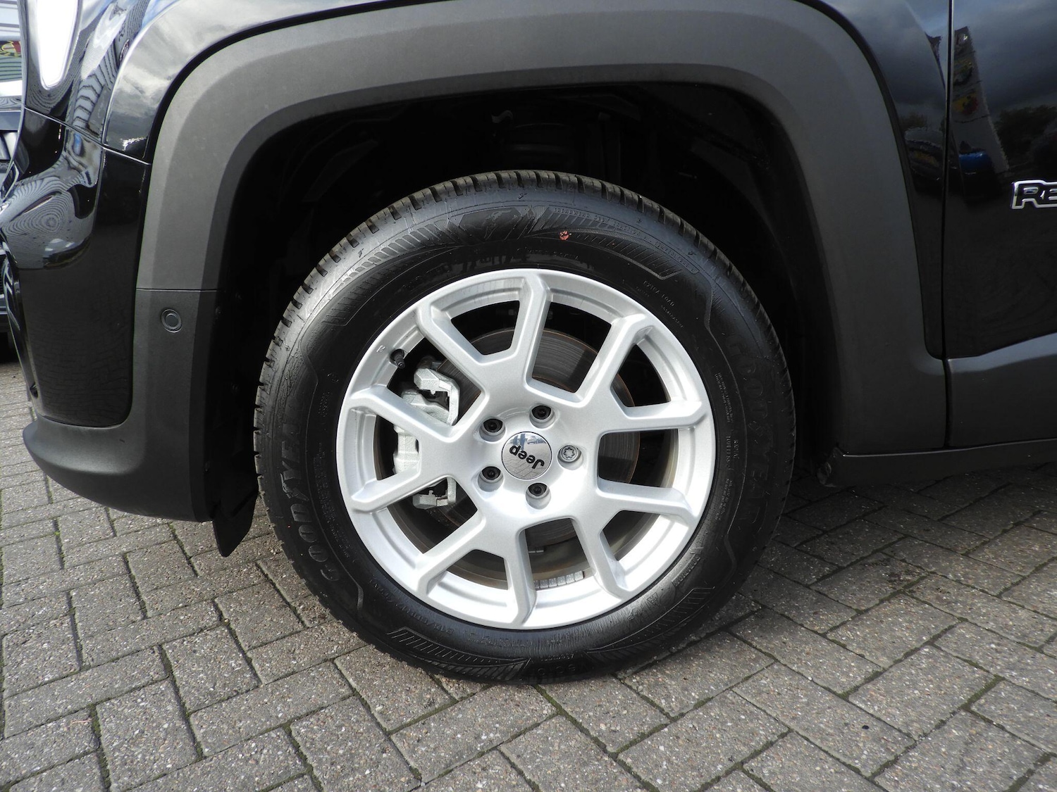 Used Jeep Renegade 2025 for sale - 76715470: Photo 9