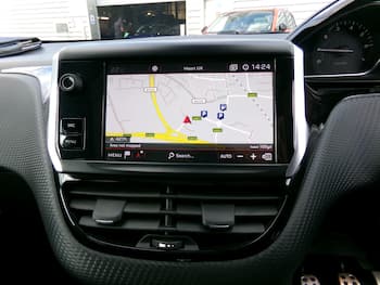 Used Peugeot 2008 2018 for sale - 79687951: Photo