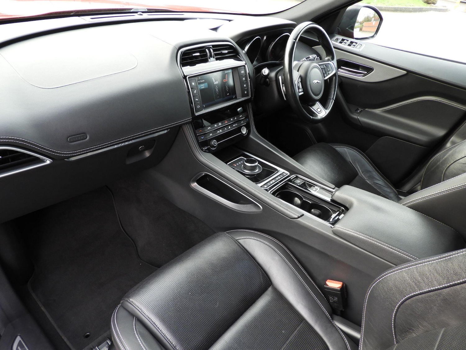 Used Jaguar F-Pace 2017 for sale - 76866558: Photo 13