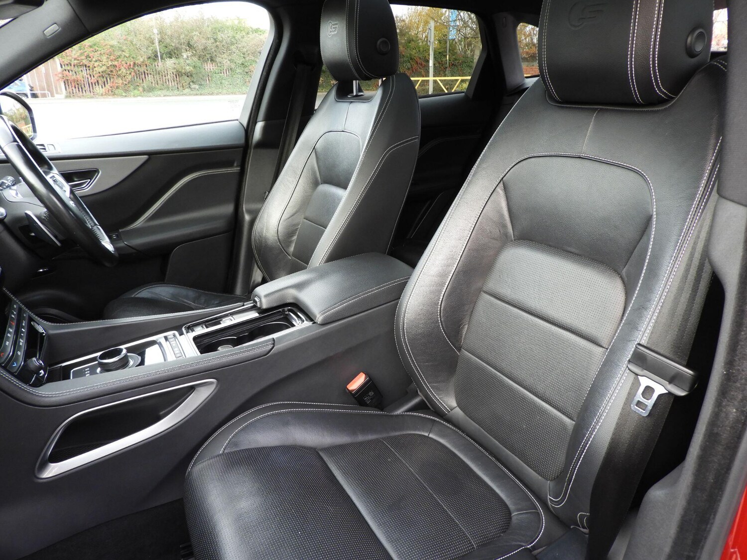 Used Jaguar F-Pace 2017 for sale - 76866558: Photo 16