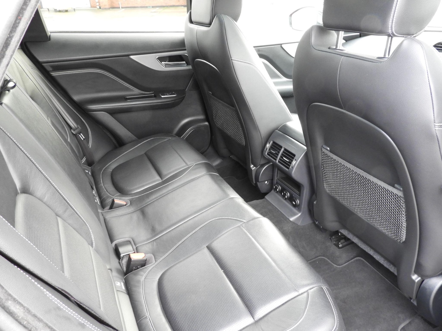 Used Jaguar F-Pace 2017 for sale - 76866558: Photo 18