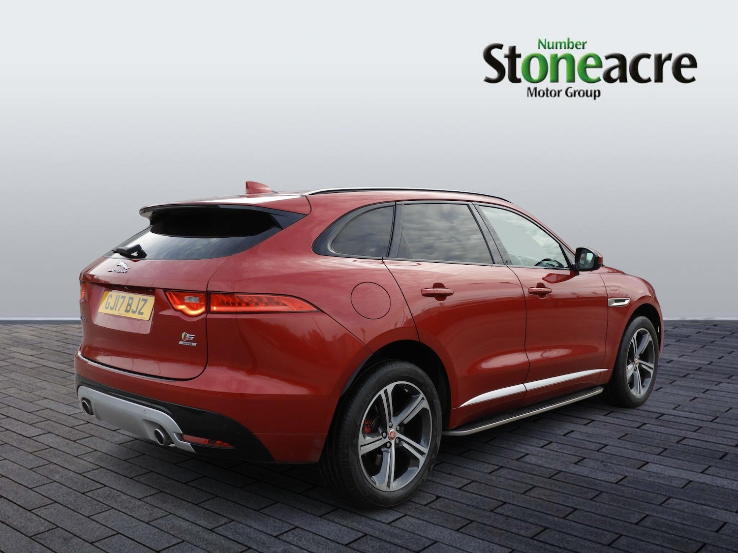 Used Jaguar F-Pace 2017 for sale - 76866558: Photo 3