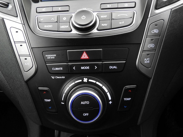 Used Hyundai Santa Fe 2014 for sale - 76239847: Photo 19
