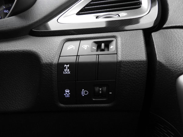 Used Hyundai Santa Fe 2014 for sale - 76239847: Photo 23