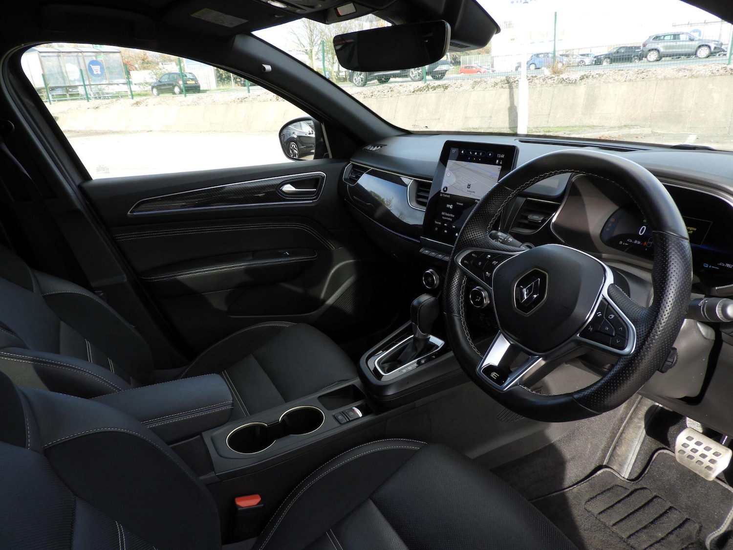 Used Renault Arkana 2023 for sale - 76714273: Photo 11