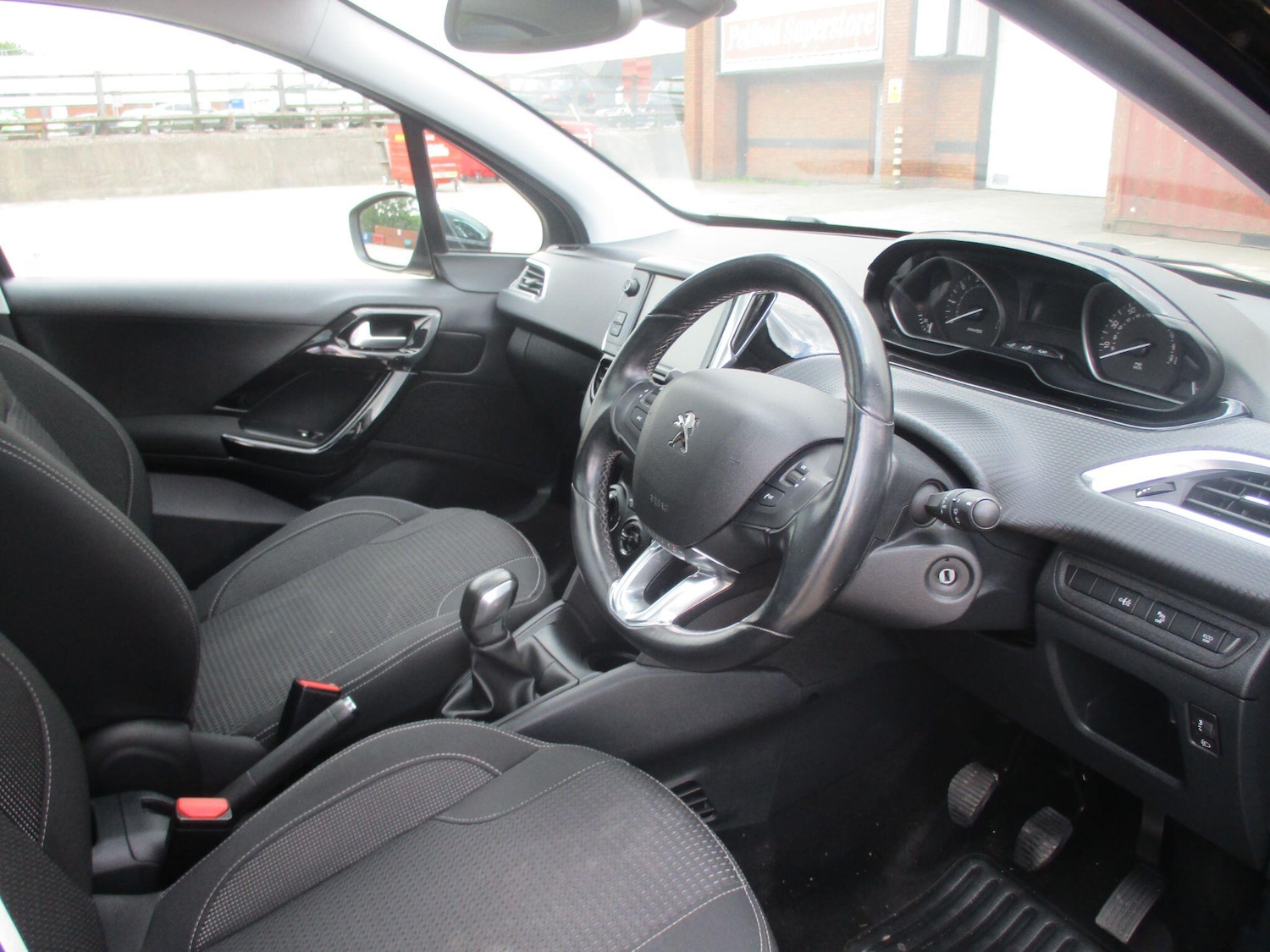 Used Peugeot 208 2018 for sale - 76213866: Photo 11