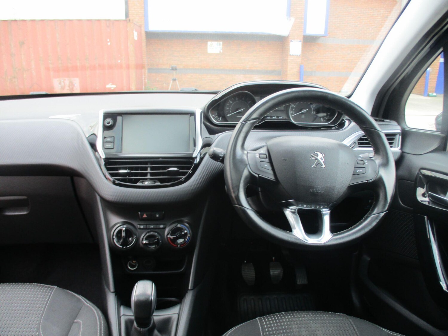 Used Peugeot 208 2018 for sale - 76213866: Photo 12