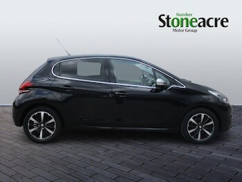 Used Peugeot 208 2018 for sale - 76213866: Photo