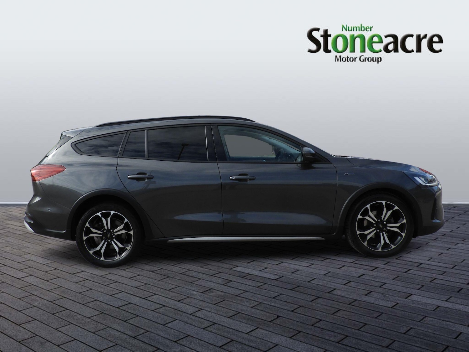 Used Ford Focus 2023 for sale - 76766006: Photo 2