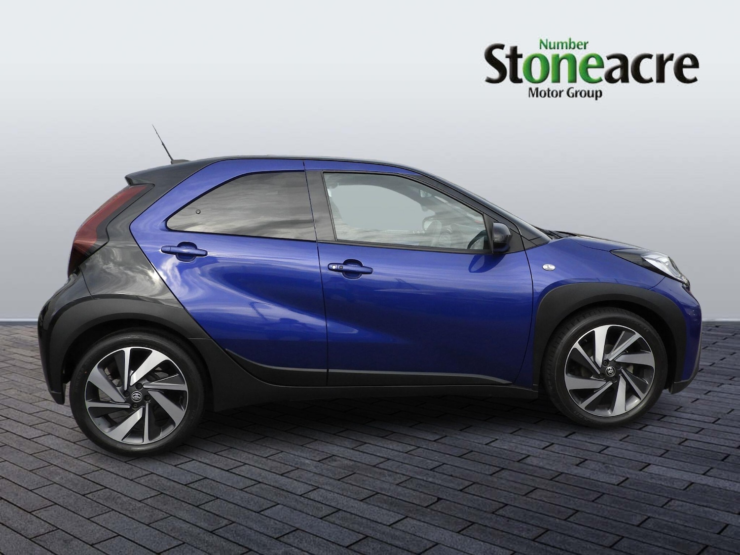 Used Toyota Aygo X 2023 for sale - 76215243: Photo 2