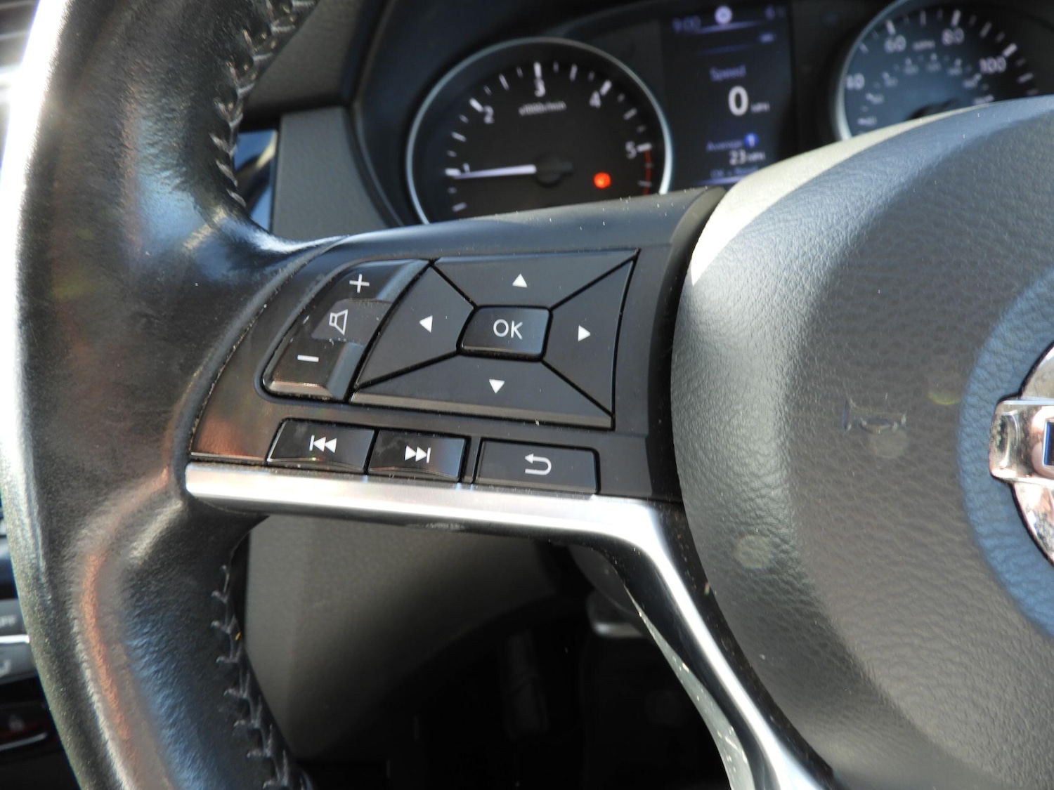 Used Nissan Qashqai 2018 for sale - 77892807: Photo 25