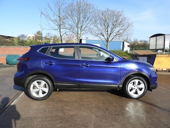 Used Nissan Qashqai 2018 for sale - 77892807: Photo