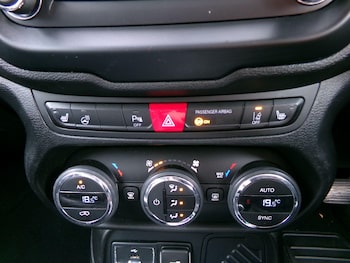 Used Jeep Renegade 2015 for sale - 79565540: Photo