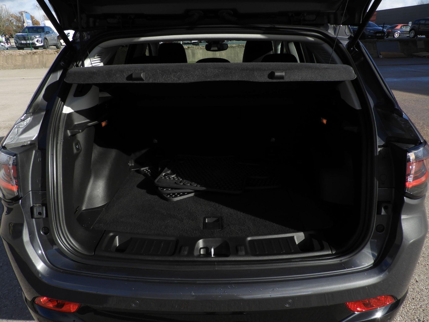 Used Jeep Compass 2024 for sale - 76446692: Photo 10